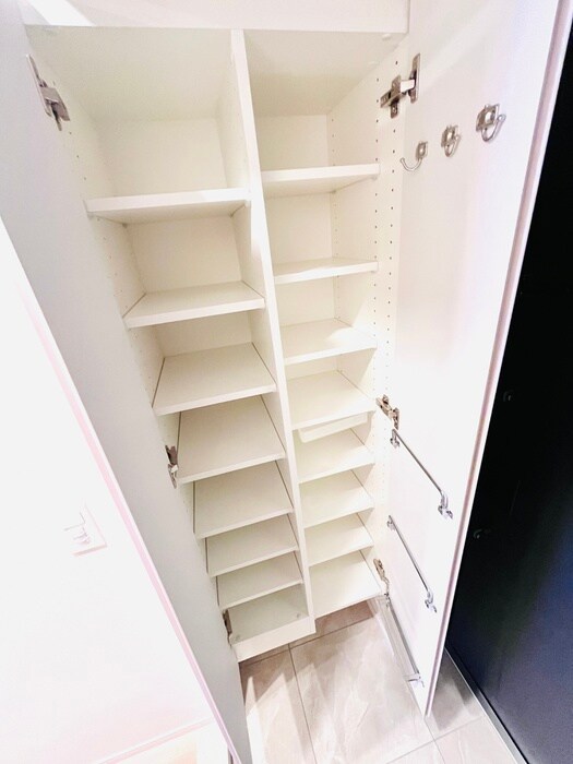 物件内観写真16　(靴箱)