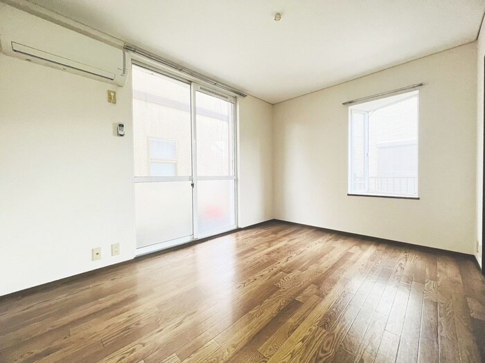 物件内観写真4　(居室)