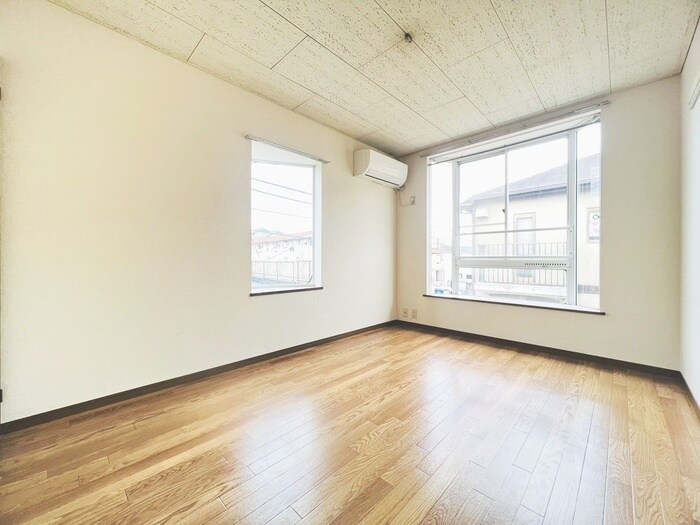 物件内観写真4　(居室)