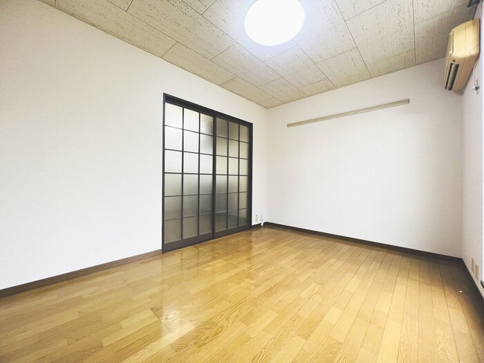 物件内観写真6　(居室)