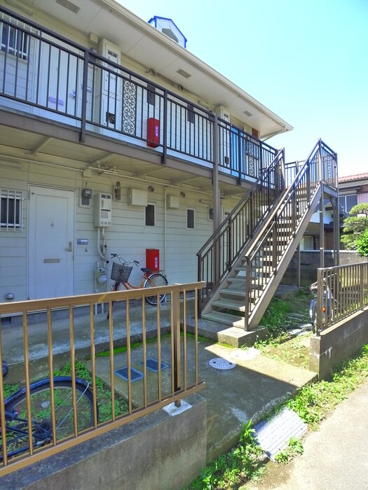 物件外観写真3　(エントランス部分)