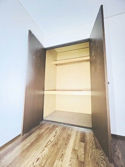 物件内観写真13　(収納)