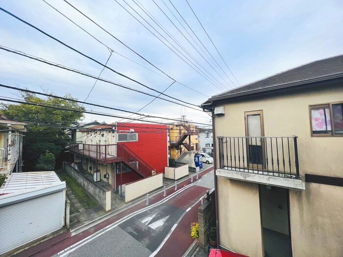 物件内観写真17　(室内からの展望)