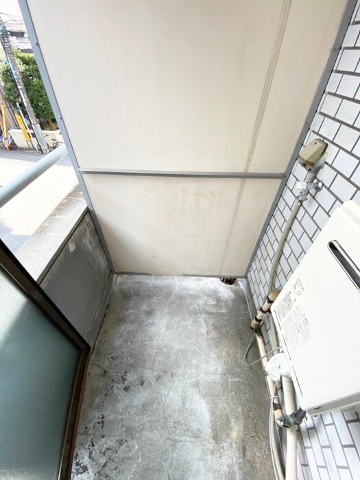 物件内観写真10　(洗濯機置場)