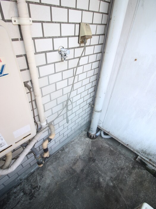 物件内観写真11　(洗濯機置場)