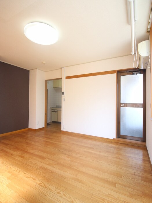 物件内観写真13　(居室)