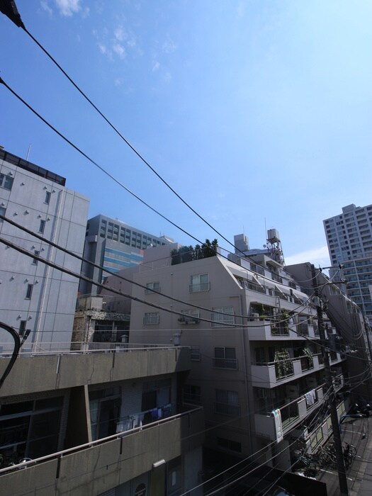 物件内観写真17　(室内からの展望)