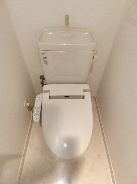 物件内観写真8　(トイレ)