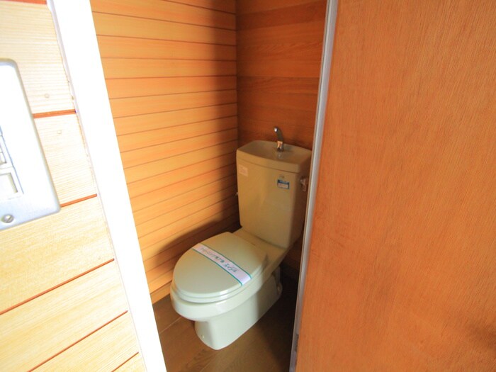 物件内観写真13　(トイレ)
