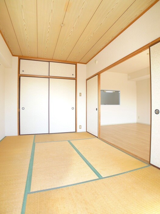 物件内観写真9　(収納)