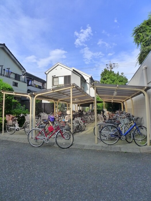 物件外観写真5　(駐輪場)