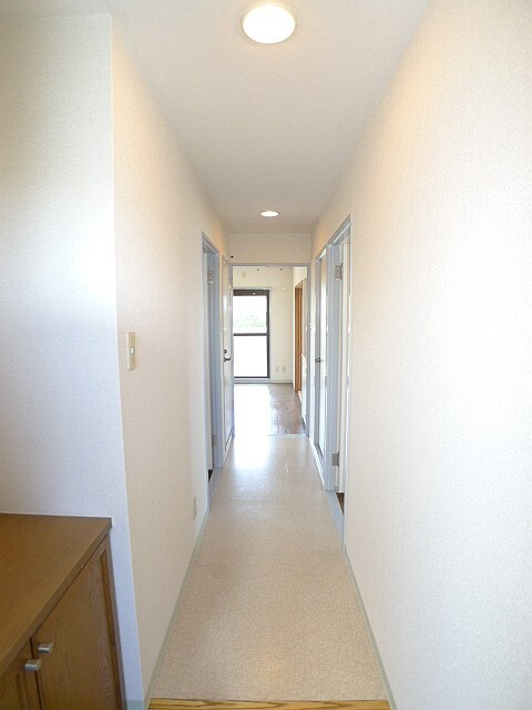 物件内観写真14　(玄関)