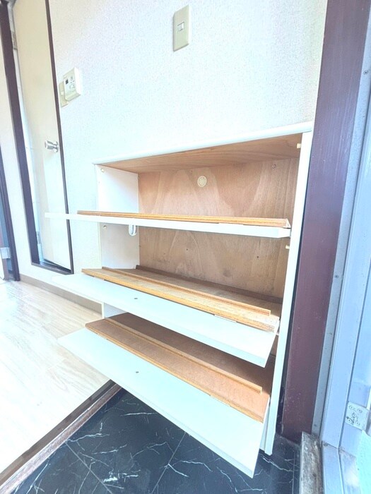 物件内観写真17　(靴箱)