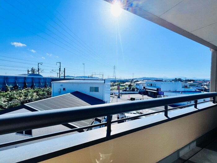 物件内観写真12　(室内からの展望)