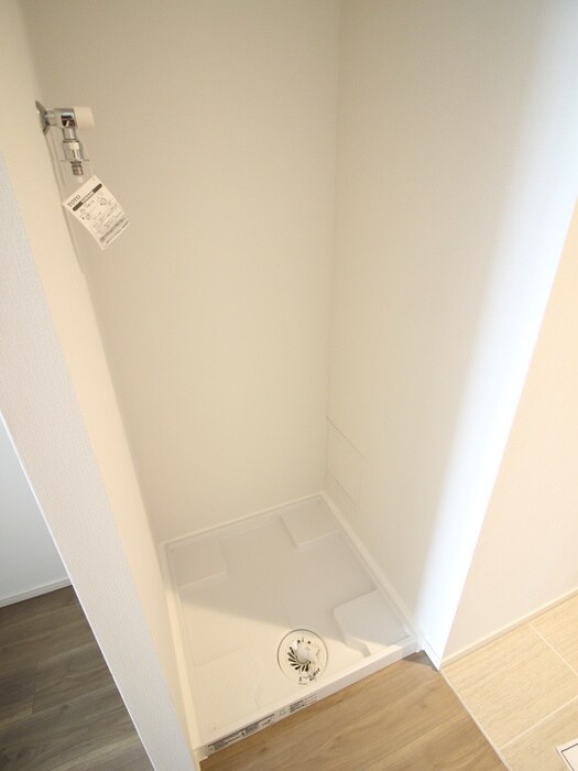 物件内観写真13　(洗濯機置場)