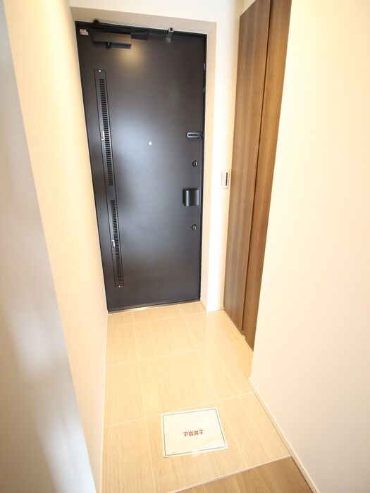 物件内観写真17　(玄関)