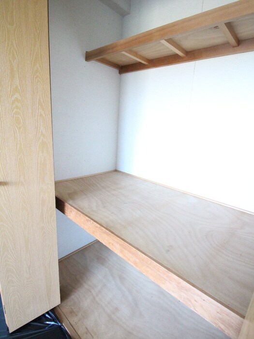 物件内観写真10　(収納)