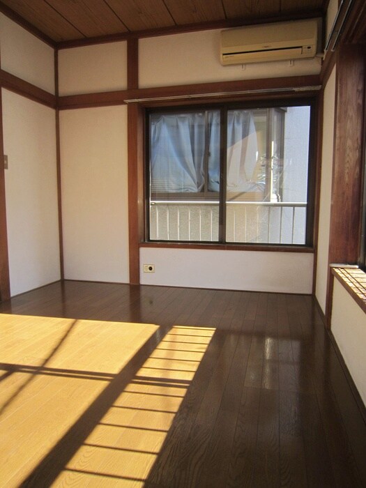 物件内観写真4　(居室)