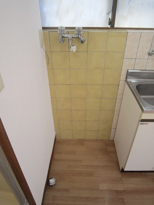 物件内観写真11　(洗濯機置場)