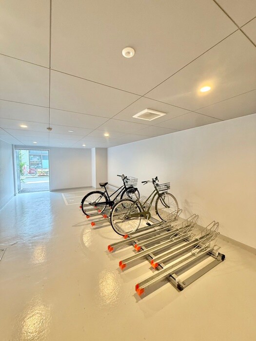 物件外観写真6　(駐輪場)