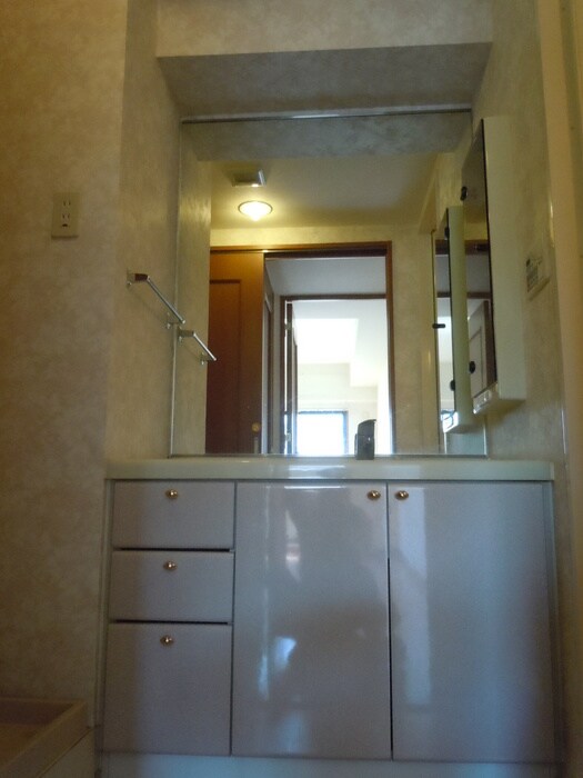 物件内観写真7　(洗面)