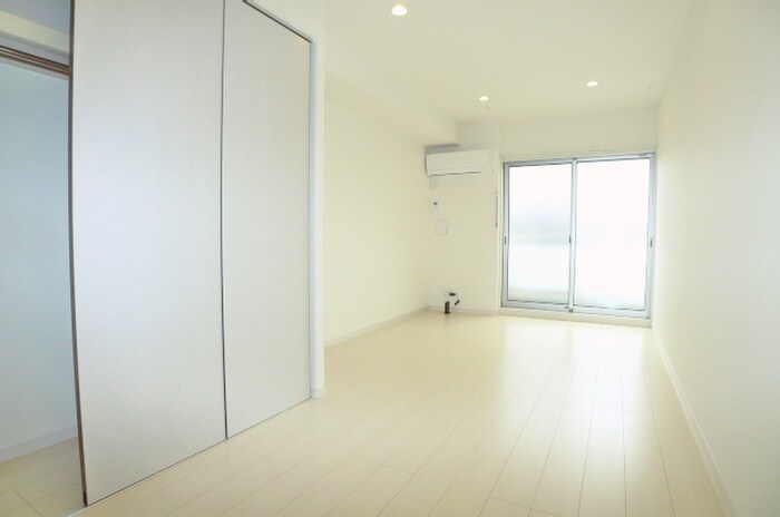 物件内観写真7　(室内からの展望)