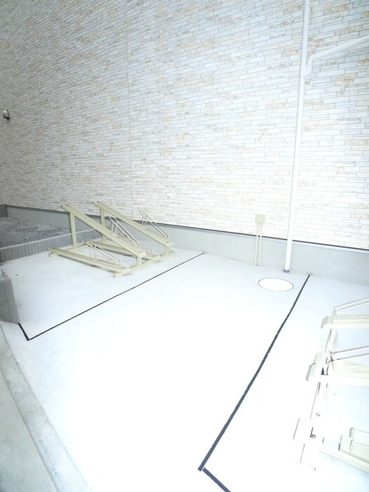 物件外観写真6　(駐輪場)