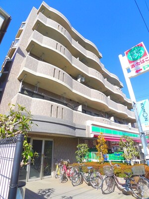 ロイヤルメゾン外観写真