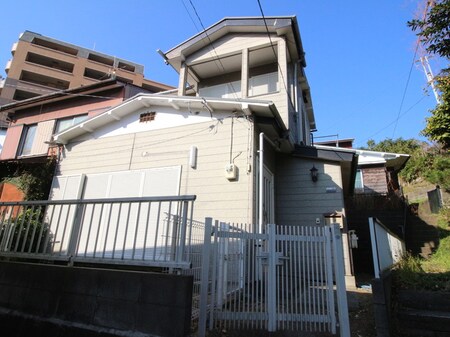 横浜阪東橋わんにゃん戸建外観写真