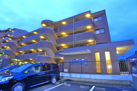 ｾﾞﾌｧ-ｼｬﾝ・ﾃｨｵﾝ蘇我壱番館外観写真