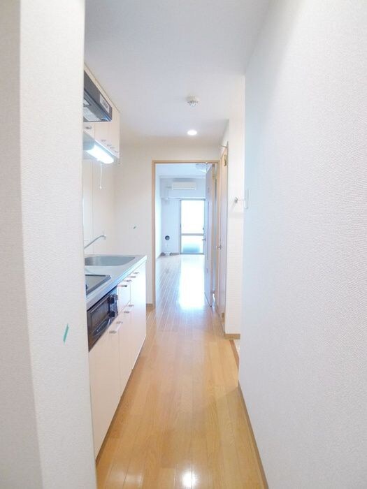 物件内観写真18　(廊下)