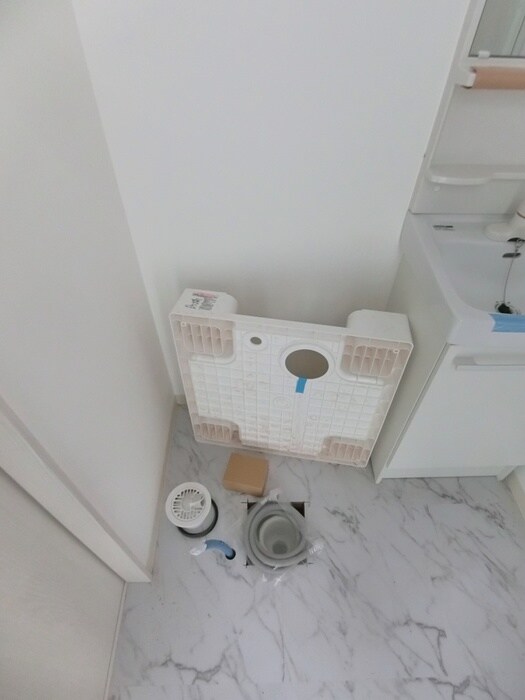 物件内観写真12　(洗濯機置場)