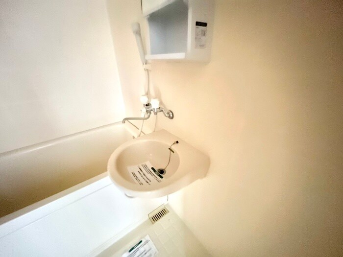 物件内観写真11　(洗面)