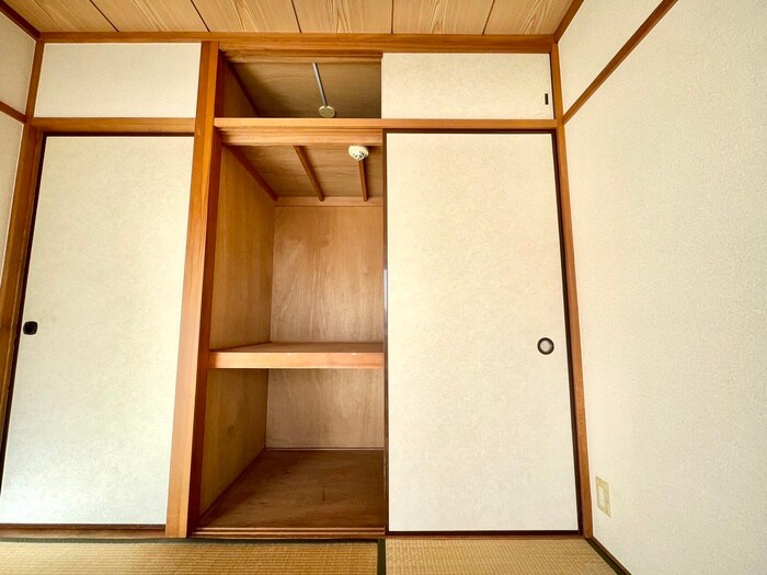 物件内観写真12　(収納)