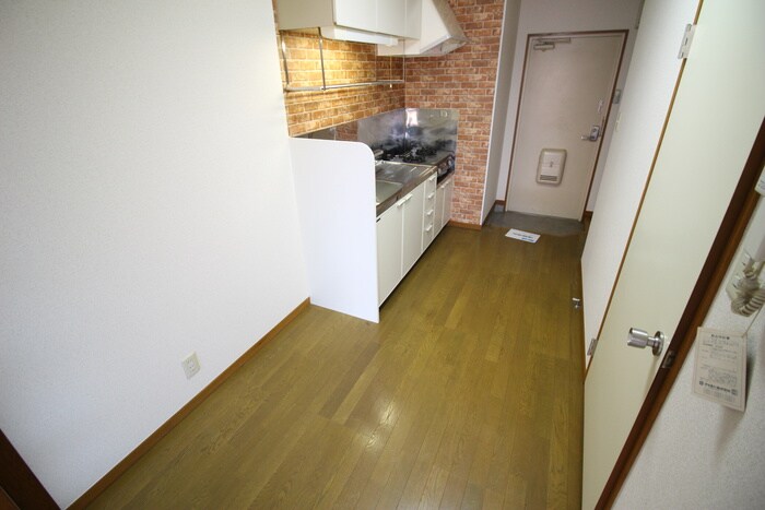 物件内観写真16　(廊下)