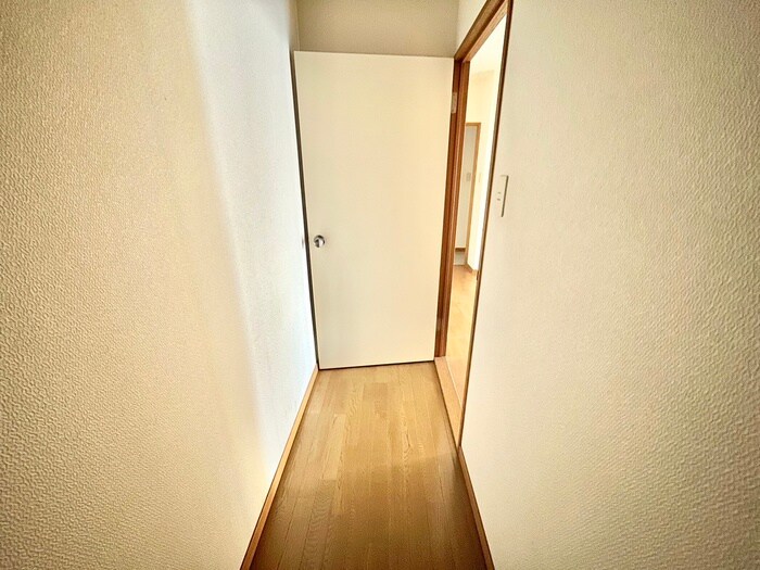 物件内観写真19　(廊下)