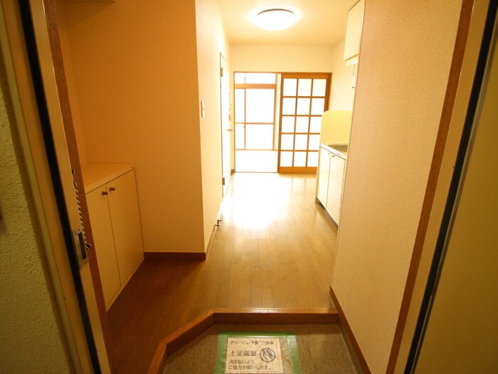 物件内観写真19　(玄関)