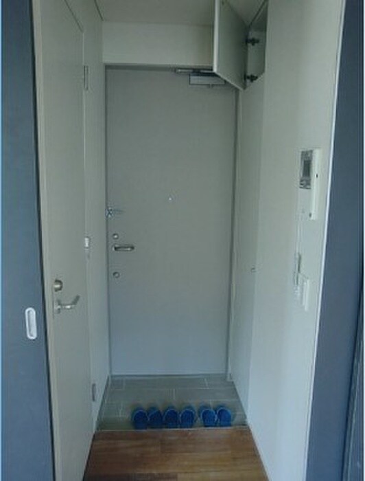 物件内観写真7　(玄関)