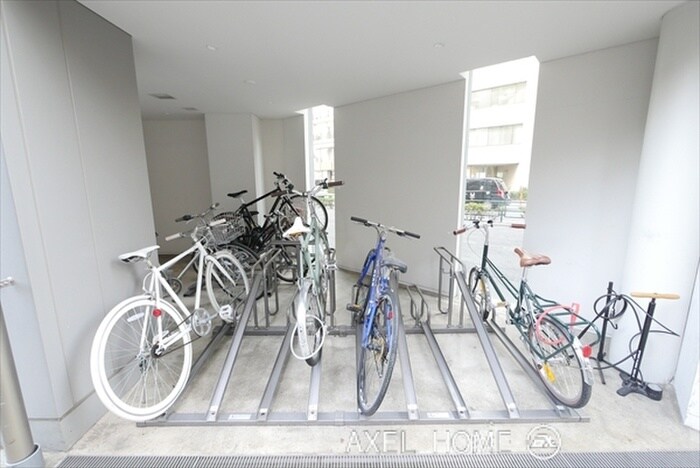 物件外観写真5　(駐輪場)