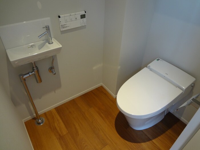 物件内観写真10　(トイレ)