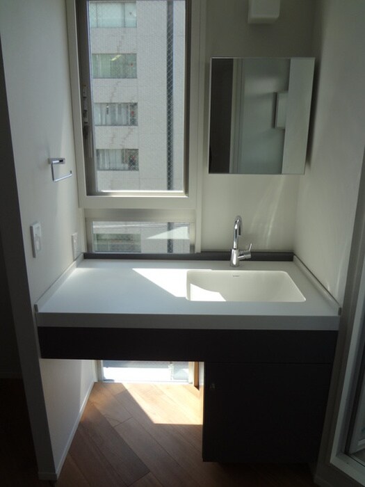 物件内観写真11　(洗面)