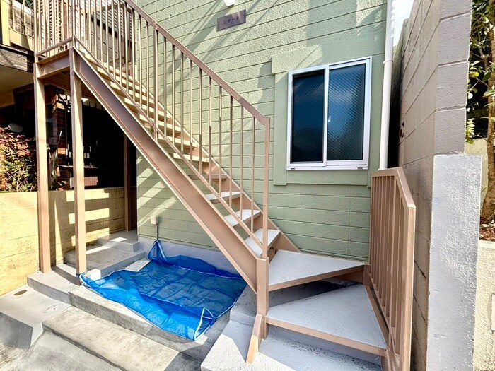 物件外観写真3　(エントランス部分)