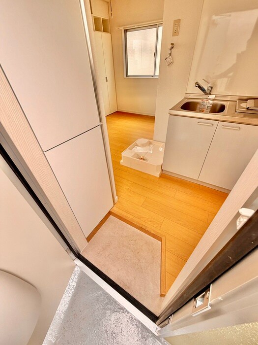 物件内観写真17　(玄関)