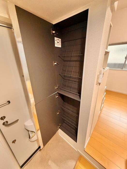 物件内観写真18　(靴箱)