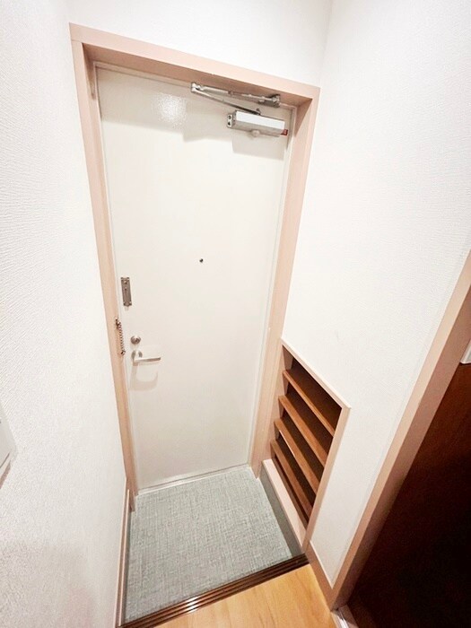 物件内観写真16　(玄関)