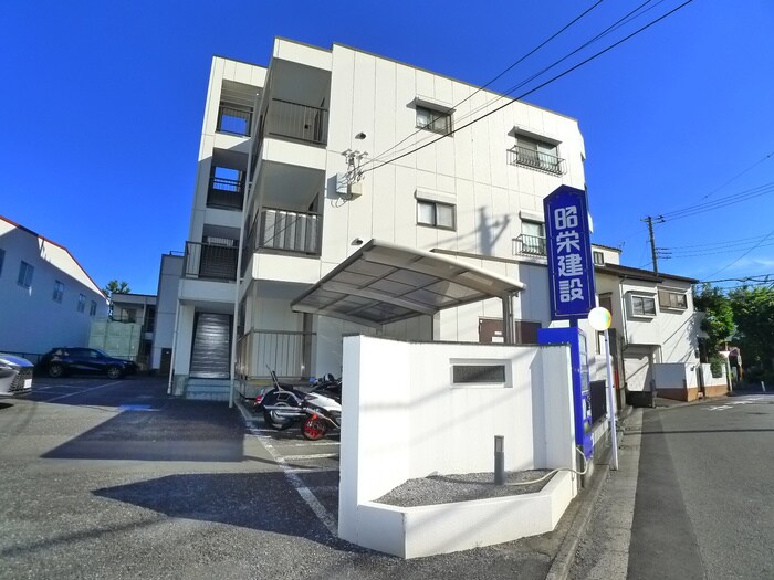 物件外観写真4　(エントランス部分)