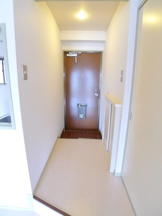 物件内観写真16　(廊下)