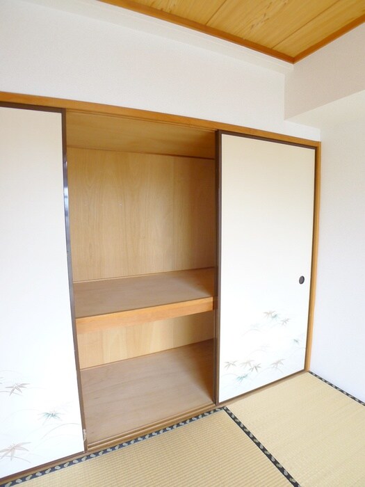 物件内観写真18　(収納)