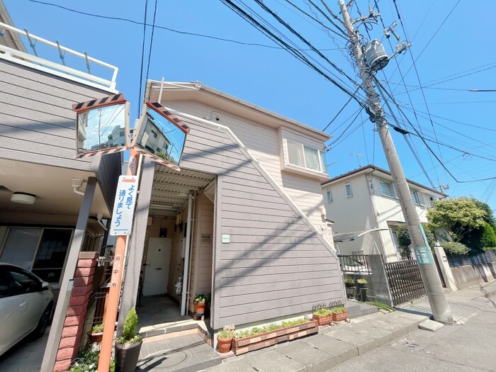 物件外観写真3　(エントランス部分)