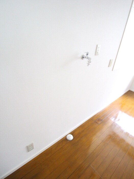 物件内観写真14　(洗濯機置場)